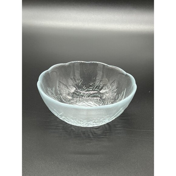 Raised Etched Rose Clear Bowl - Picture 3 of 9